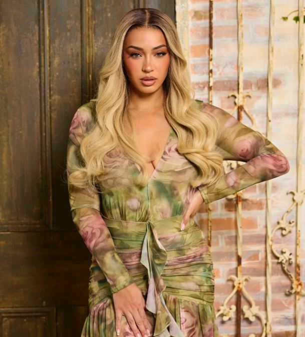 Brooklyn Bangs Buttery Blonde 180% Density